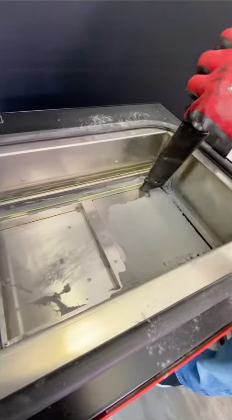 SLS printer vacuuming SLS printer vacuuming